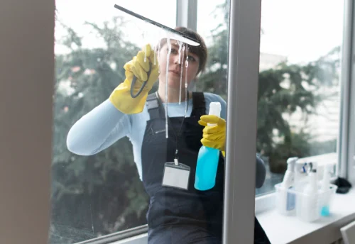 Nettoyage de vitres intérieures et extérieures à Samoëns